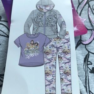 Outfit Disney Princess girls sizes 3T or 5 jacket, legging top cotton polyester